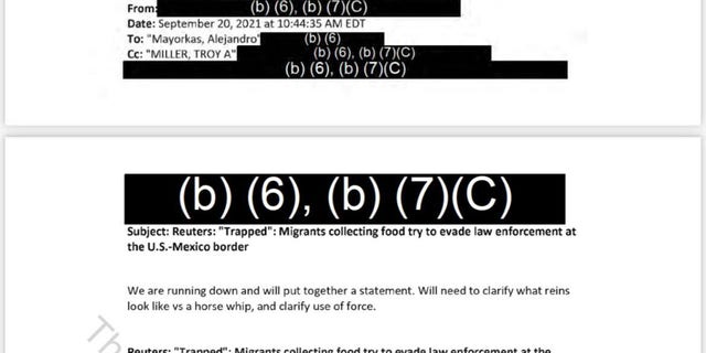Los correos electrónicos muestran las comunicaciones entre funcionarios de la CBP y del DHS.
