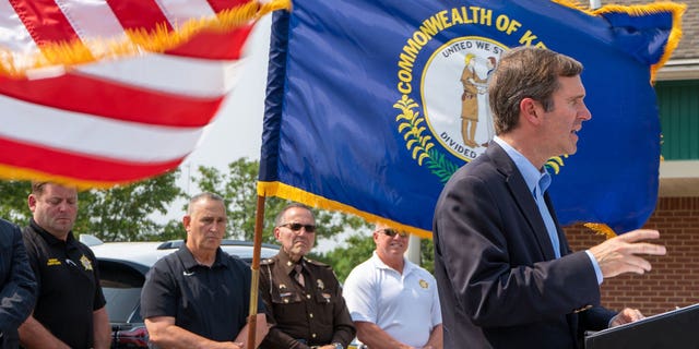 El gobernador demócrata de Kentucky Andy Beshear