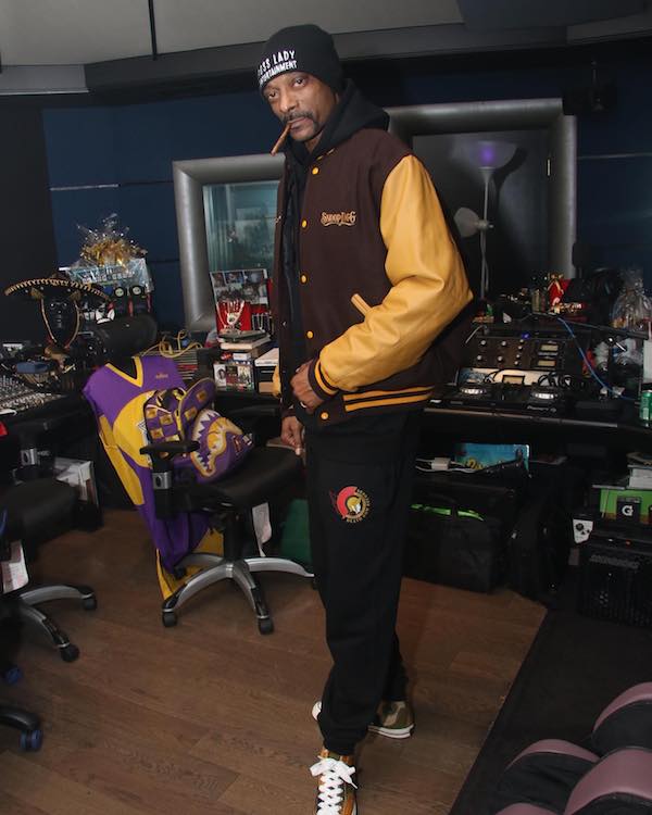 El rapero Snoop Dogg compró su antiguo sello discográfico y ahora es dueño de sus masters